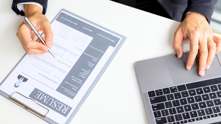 Mastering the Art of Crafting a Standout Resume in the Digital Age